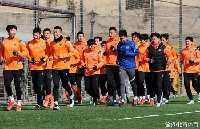 照着杨华安和杨华明，各甩了一巴掌。